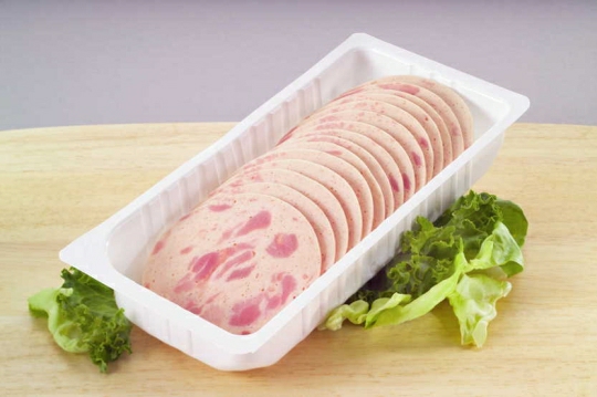 Geflügel-Bierschinken 500g. Schale geschnitten