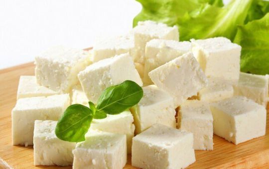 Hirtenkäse, gewürfelt 45%, 1,8 kg-Eimer